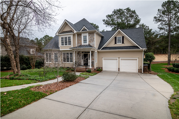 a house roof done by a roofing expert